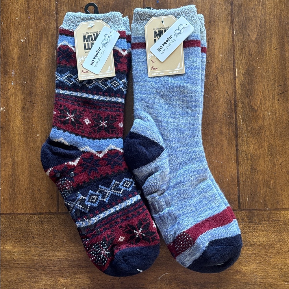 Muk Luks Cozy Crew thermal Socks - Navy & Burgundy Set